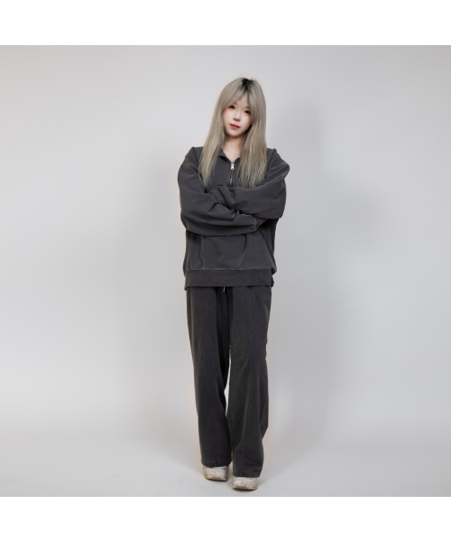 AKIA（アキア）の「ワイドスウェットパンツ - ピグメントダイング [チャコール]（スウェットパンツ・メンズ・その他・M/L/XL/XXL）」の2枚目の写真