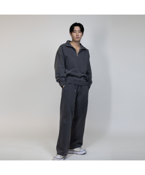 AKIA（アキア）の「ワイドスウェットパンツ - ピグメントダイング [チャコール]（スウェットパンツ・メンズ・その他・M/L/XL/XXL）」の3枚目の写真
