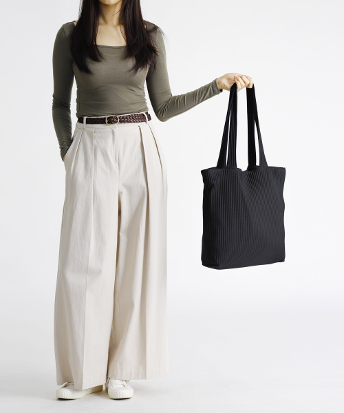 GREEN STUFF(グリーンスタッフ)の「easygoing modern bag 67 - pleats black(エコバッグ/サブバッグ・レディース・その他・FREE)」の9枚目の写真