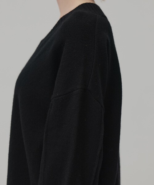 PUBLIC TOKYO（パブリックトウキョウ）の「ラムウールVネックニット（ニット/セーター・レディース・ベージュ/ブラック/オレンジ・FREE）」の12枚目の写真