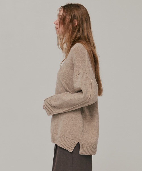 PUBLIC TOKYO（パブリックトウキョウ）の「ラムウールVネックニット（ニット/セーター・レディース・ベージュ/ブラック/オレンジ・FREE）」の22枚目の写真