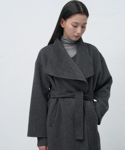 GENERAL IDEA（ジェネラルアイデア）の「【GENERAL IDEA】ハンドメイドショールカラーロングコート / HANDMADE SHAWL COLLAR LONG COAT（チェスターコート・レディース・ブラウン/チャコール・L/M/S）」の3枚目の写真