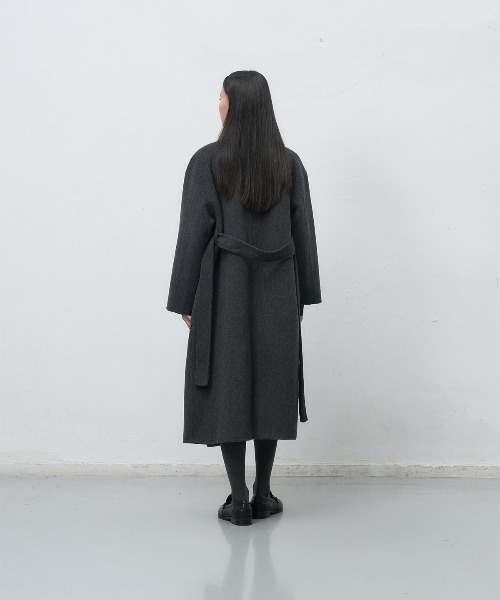 GENERAL IDEA（ジェネラルアイデア）の「【GENERAL IDEA】ハンドメイドショールカラーロングコート / HANDMADE SHAWL COLLAR LONG COAT（チェスターコート・レディース・ブラウン/チャコール・L/M/S）」の7枚目の写真