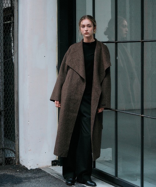 GENERAL IDEA（ジェネラルアイデア）の「【GENERAL IDEA】ハンドメイドショールカラーロングコート / HANDMADE SHAWL COLLAR LONG COAT（チェスターコート・レディース・ブラウン/チャコール・L/M/S）」の13枚目の写真