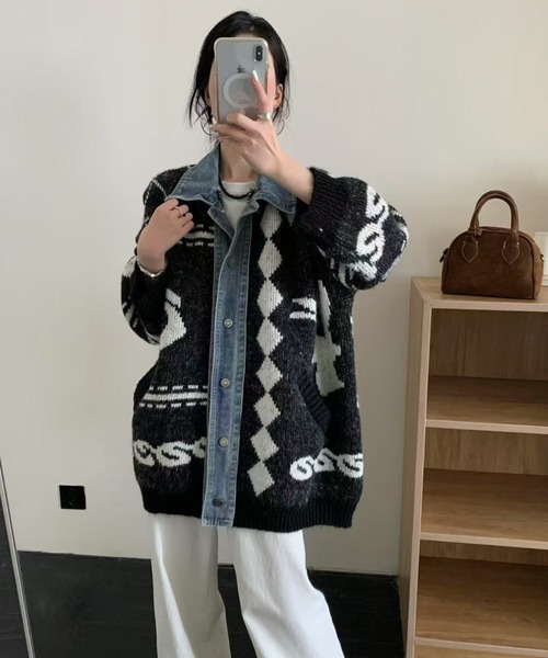 LETee(レティー)の「デニムドッキングジャカードニットカーディガン(カーディガン/ボレロ・レディース・ブラック/ブラウン/ホワイト・FREE)」の2枚目の写真