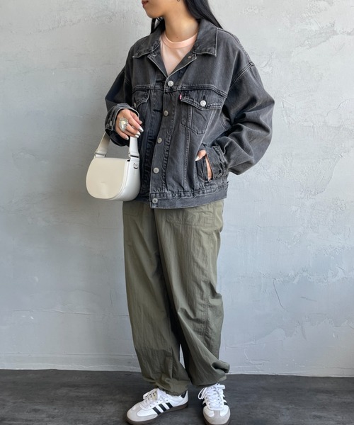 Levi's（リーバイス）の「[LEVI’S/リーバイス] 90’s トラッカーデニムジャケット（デニムジャケット・レディース・ライトインディゴブルー/ブラック・S）」の10枚目の写真