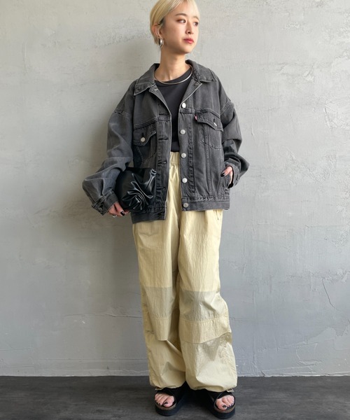 Levi's（リーバイス）の「[LEVI’S/リーバイス] 90’s トラッカーデニムジャケット（デニムジャケット・レディース・ライトインディゴブルー/ブラック・S）」の17枚目の写真