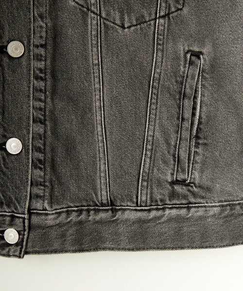 Levi's（リーバイス）の「[LEVI’S/リーバイス] 90’s トラッカーデニムジャケット（デニムジャケット・レディース・ライトインディゴブルー/ブラック・S）」の4枚目の写真