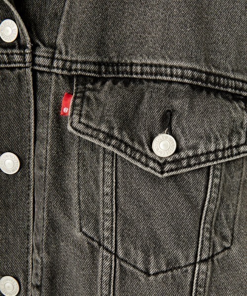 Levi's（リーバイス）の「[LEVI’S/リーバイス] 90’s トラッカーデニムジャケット（デニムジャケット・レディース・ライトインディゴブルー/ブラック・S）」の5枚目の写真