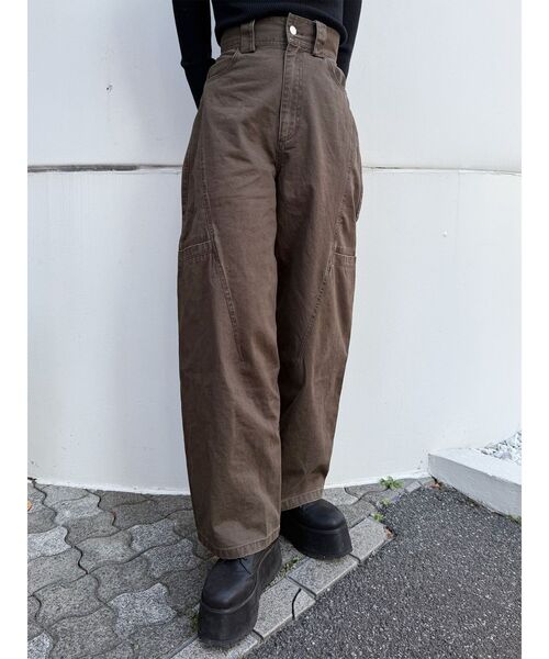 MURUA(ムルーア)の「パッチポケットバレルレッグパンツ(その他パンツ・レディース・カーキ/ブラウン・2/1)」の1枚目の写真