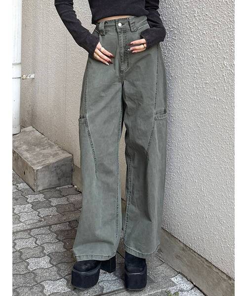 MURUA(ムルーア)の「パッチポケットバレルレッグパンツ(その他パンツ・レディース・カーキ/ブラウン・2/1)」の2枚目の写真