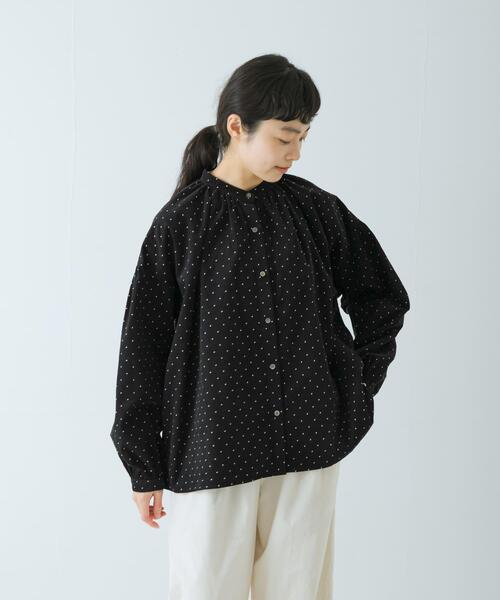かぐれ（カグレ）の「ドットコーデュロイブラウス（シャツ/ブラウス・レディース・ブラック/チャコールグレー・FREE）」の17枚目の写真