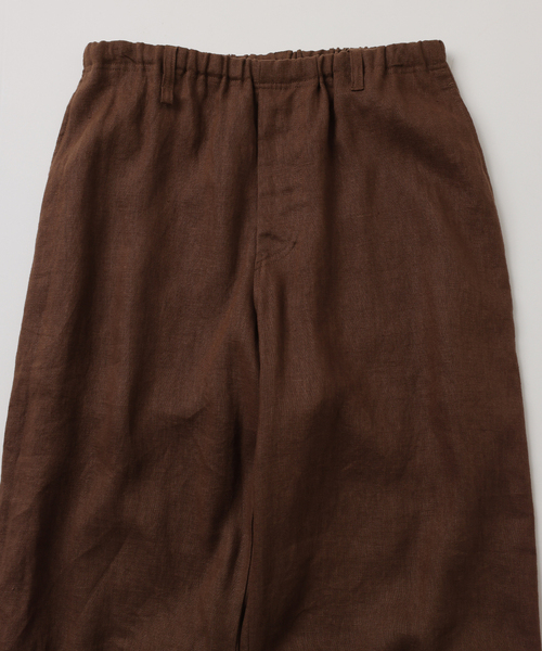 UNFOLLOW（アンフォロー）の「【FOLL / フォル】summer weight knee tuck pants（スラックス・メンズ・ネイビー/ブラウン・3/2）」の3枚目の写真