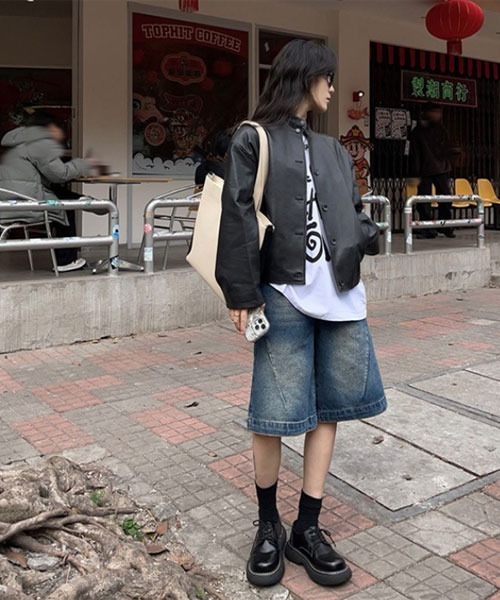 VIBGYOR Women（ヴィブジョー　ウィメン）の「【Mayree】ハーフデニムパンツ　ハーフバギーパンツ（デニムパンツ・レディース・ブルー・LARGE）」の4枚目の写真