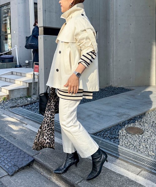 NOLLEY’S（ノーリーズ）の「NMPウォッシャブルショートトレンチコート（ブルゾン・レディース・ベージュ/オフホワイト・M）」の4枚目の写真