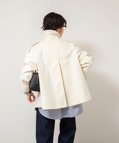 NOLLEY’S（ノーリーズ）の「NMPウォッシャブルショートトレンチコート（ブルゾン・レディース・ベージュ/オフホワイト・M）」の14枚目の写真