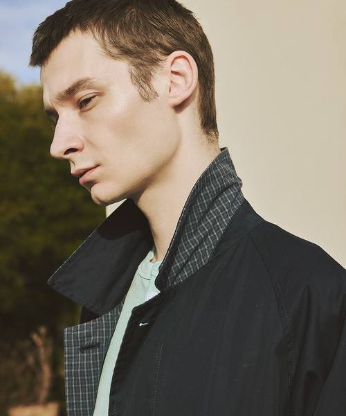 JOURNAL STANDARD（ジャーナルスタンダード）の「チェック リバーシブル ステンカラー コート（ステンカラーコート・メンズ・ネイビー/ベージュ・LARGE/MEDIUM）」の4枚目の写真