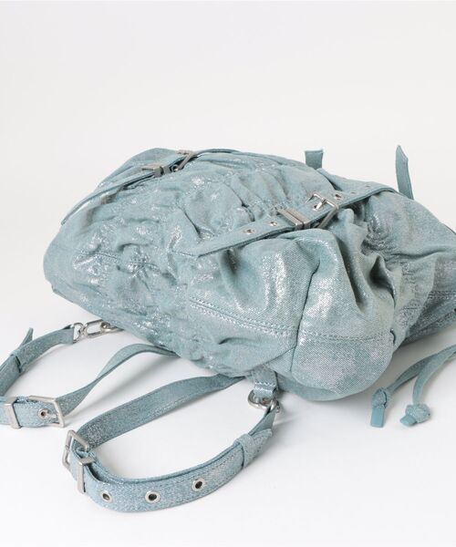 Desigual（デシグアル）の「シャイニーギャザー デニムバックパック/リュック（バックパック/リュック・レディース・ブルー・FREE）」の2枚目の写真