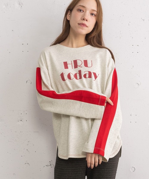 POU DOU DOU(プードゥドゥ)の「HRUプリント袖ライン裏毛プルオーバー(Tシャツ/カットソー・レディース・グレー/オートミール/グリーン・3)」の2枚目の写真