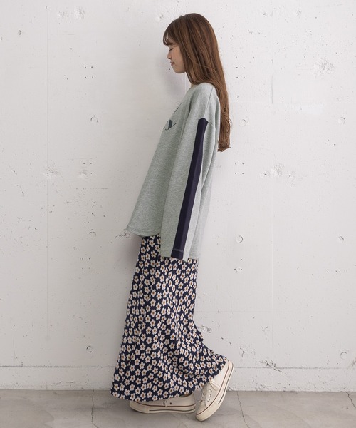 POU DOU DOU(プードゥドゥ)の「HRUプリント袖ライン裏毛プルオーバー(Tシャツ/カットソー・レディース・グレー/オートミール/グリーン・3)」の17枚目の写真