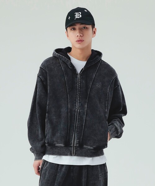 BEAMS HEART(ビームスハート)の「【ユニセックス】スタッズ エンブレム キャップ(キャップ・メンズ・ブラック/ネイビー・ONE SIZE)」の8枚目の写真
