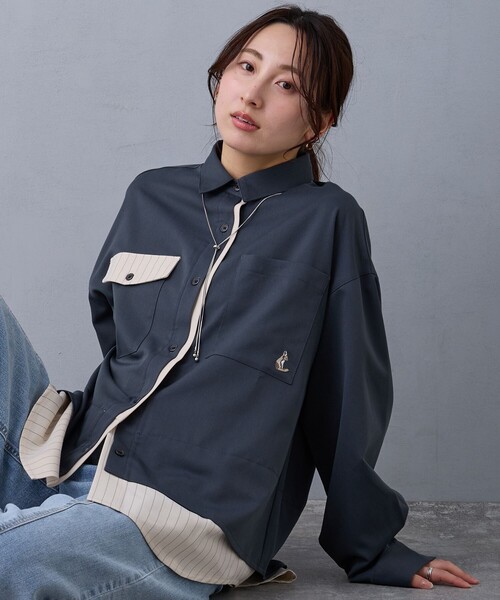 NICOLE CLUB(ニコル クラブ)の「レイヤードオーバーシャツ(シャツ/ブラウス・レディース・オフホワイト/ブルー/チャコールグレー・M)」の2枚目の写真