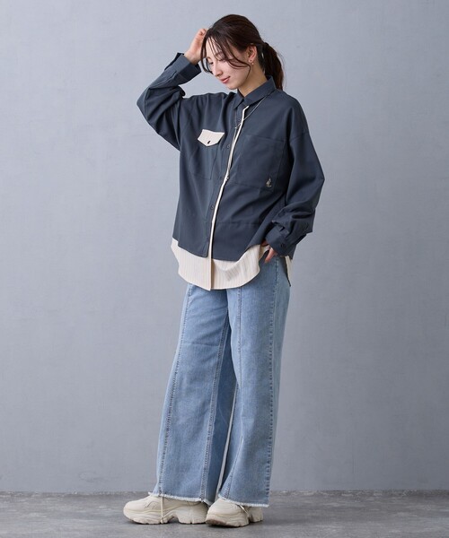 NICOLE CLUB(ニコル クラブ)の「レイヤードオーバーシャツ(シャツ/ブラウス・レディース・オフホワイト/ブルー/チャコールグレー・M)」の11枚目の写真