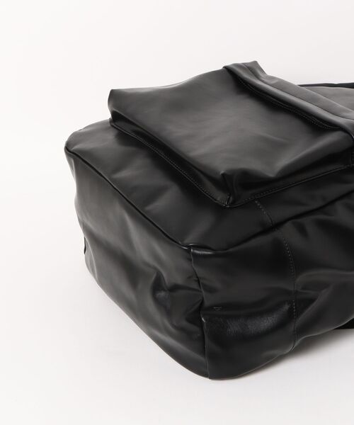 NEW ERA(ニューエラ)の「NEW ERA/ニューエラ バックパック ライトパック 27L シンセティックレザー ブラック 14750898(バックパック/リュック・メンズ・ブラック・FREE)」の13枚目の写真
