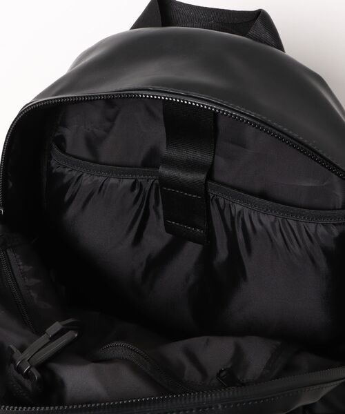 NEW ERA(ニューエラ)の「NEW ERA/ニューエラ バックパック ライトパック 27L シンセティックレザー ブラック 14750898(バックパック/リュック・メンズ・ブラック・FREE)」の14枚目の写真