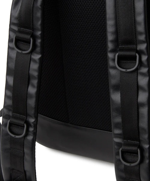 NEW ERA(ニューエラ)の「NEW ERA/ニューエラ バックパック ライトパック 27L シンセティックレザー ブラック 14750898(バックパック/リュック・メンズ・ブラック・FREE)」の10枚目の写真