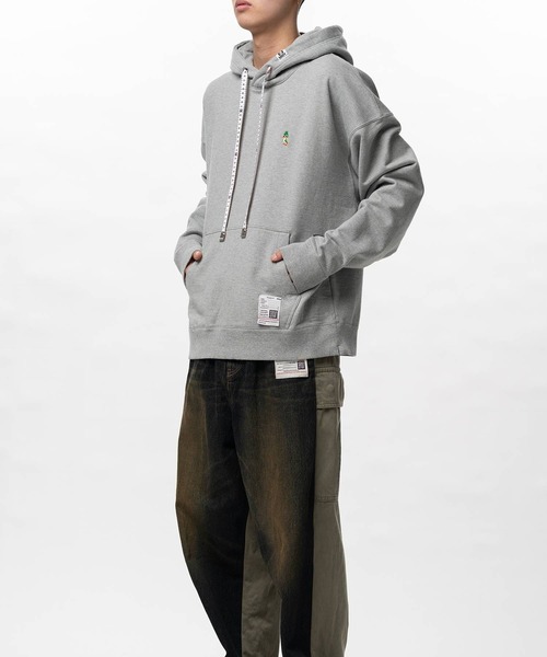 Maison MIHARA YASUHIRO（メゾンミハラヤスヒロ）の「【MIHARAYASUHIRO/ミハラヤスヒロ】LEON EMBROIDERY HOODIE（パーカー・メンズ・ブラック/グレー/パープル・44/46/48）」の22枚目の写真