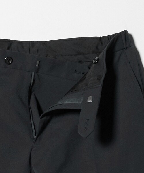 A DAY IN THE LIFE UNITED ARROWS(アデイインザライフユナイテッドアローズ)の「ドビークロス ノープリーツ スラックス-セットアップ対応・ウォッシャブル-<A DAY IN THE LIFE>(スラックス・メンズ・ブラック/ダークグレー・S/M/XL/L)」の8枚目の写真