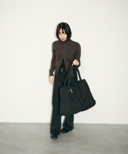 TONER(トナー)の「ナイロンミリタリートートバッグ/ロゴプレート付き(トートバッグ・レディース・ブラウン/カーキ/ブラック/オフホワイト/レッド・FREE)」の17枚目の写真