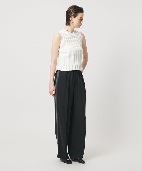 ASTRAET(アストラット)の「<ASTRAET>キュプラ サテン ソクショウ ワイドパンツ(その他パンツ・レディース・ダークグレー/ブラック・00/0/1)」の3枚目の写真