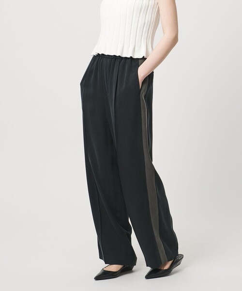 ASTRAET(アストラット)の「<ASTRAET>キュプラ サテン ソクショウ ワイドパンツ(その他パンツ・レディース・ダークグレー/ブラック・00/0/1)」の5枚目の写真