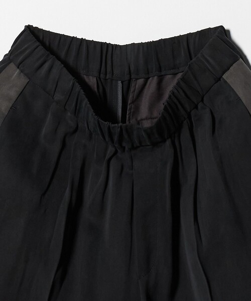 ASTRAET(アストラット)の「<ASTRAET>キュプラ サテン ソクショウ ワイドパンツ(その他パンツ・レディース・ダークグレー/ブラック・00/0/1)」の8枚目の写真