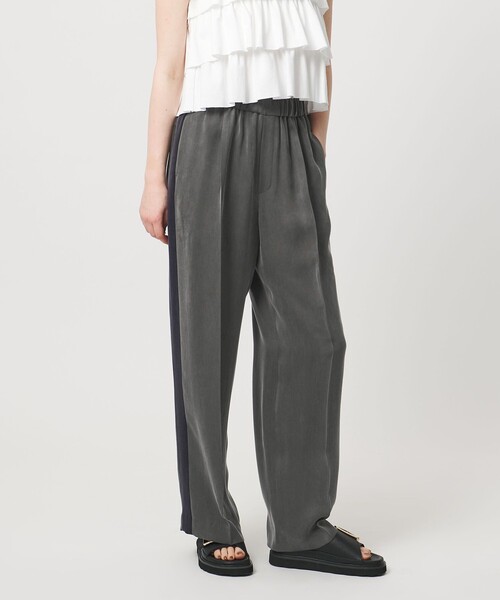 ASTRAET(アストラット)の「<ASTRAET>キュプラ サテン ソクショウ ワイドパンツ(その他パンツ・レディース・ダークグレー/ブラック・00/0/1)」の12枚目の写真