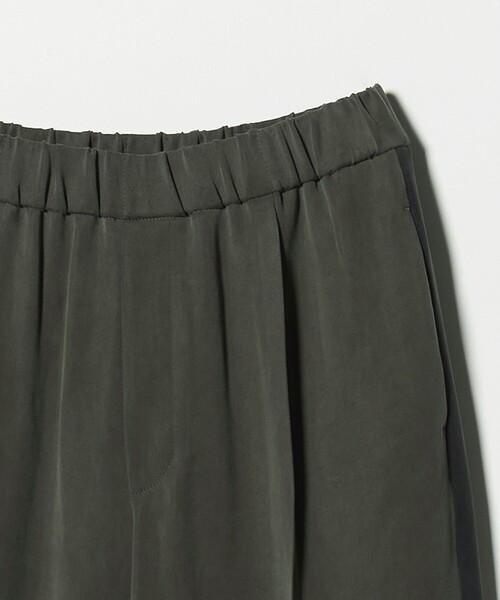 ASTRAET(アストラット)の「<ASTRAET>キュプラ サテン ソクショウ ワイドパンツ(その他パンツ・レディース・ダークグレー/ブラック・00/0/1)」の15枚目の写真