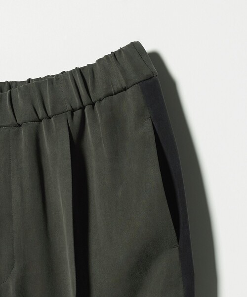 ASTRAET(アストラット)の「<ASTRAET>キュプラ サテン ソクショウ ワイドパンツ(その他パンツ・レディース・ダークグレー/ブラック・00/0/1)」の16枚目の写真