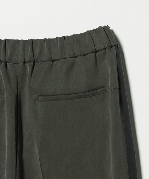 ASTRAET(アストラット)の「<ASTRAET>キュプラ サテン ソクショウ ワイドパンツ(その他パンツ・レディース・ダークグレー/ブラック・00/0/1)」の17枚目の写真