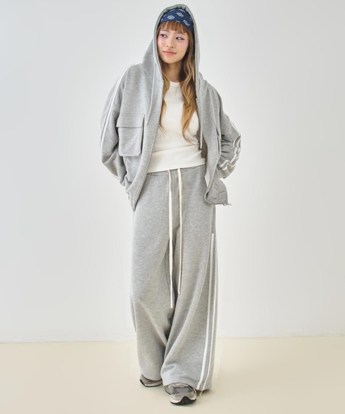 ANAP(アナップ)の「裏毛 ボリュームシルエット ライン スウェット パンツ(スウェットパンツ・レディース・ミント/ピンク/グレー/ダークアッシュ・F)」の11枚目の写真