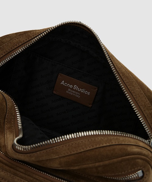 Acne Studios（アクネストゥディオズ）の「Camero Party Suede V（ショルダーバッグ・レディース・その他・ONE SIZE）」の6枚目の写真