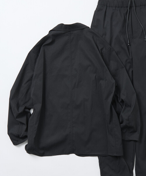 FREAK'S STORE（フリークスストア）の「限定展開 AiRide/エアライド リラックスフィット ポケッタブルトラベルセットアップ/テーラードジャケット/ワイドテーパードパンツ/吸水速乾/UVカット（セットアップ・メンズ・ブラック/グレイッシュベージュ/ネイビー/チャコールグレー・LARGE/MEDIUM/SMALL）」の16枚目の写真