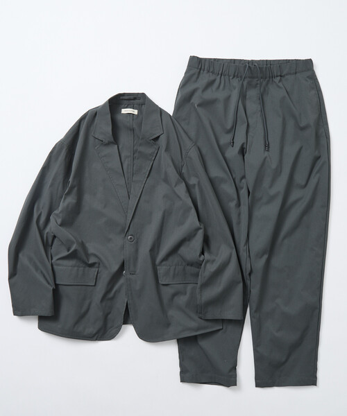 FREAK'S STORE（フリークスストア）の「<UVカット・接触冷感・吸水速乾> AiRide/エアライド リラックスフィット ポケッタブルトラベルセットアップ/テーラードジャケット/ワイドテーパードパンツ（セットアップ・メンズ・ブラック/グレイッシュベージュ/ネイビー/チャコールグレー・LARGE/MEDIUM/SMALL）」の15枚目の写真