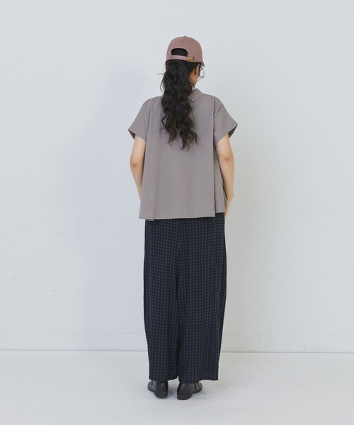 conges payes ADIEU TRISTESSE(コンジェ ペイエ アデュートリステス)の「フレアーポロシャツ(ポロシャツ・レディース・グレイッシュベージュ/チャコールグレー/ベージュ・FREE)」の6枚目の写真