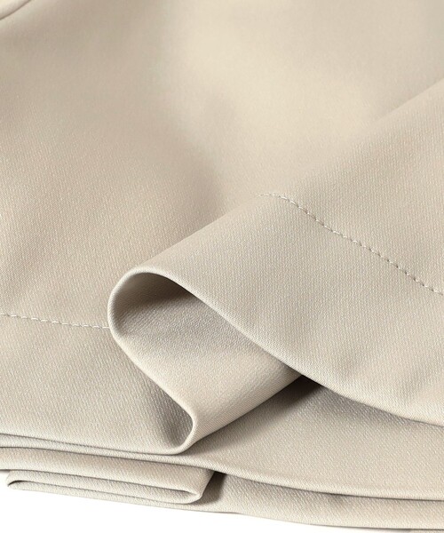 Ray BEAMS(レイビームス)の「【別注】FRED PERRY / プリーツ ショーツ(その他パンツ・レディース・ナチュラル/ブラック・8/10)」の9枚目の写真