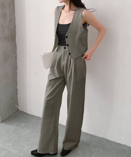 LOWO(ロワ)の「ジレ ストレートパンツ セットアップ きれいめ スーツ フォーマル ビジネス オフィス(セットアップ・レディース・ベージュ/オフホワイト/ブラック/ライトグレー・FREE)」の3枚目の写真