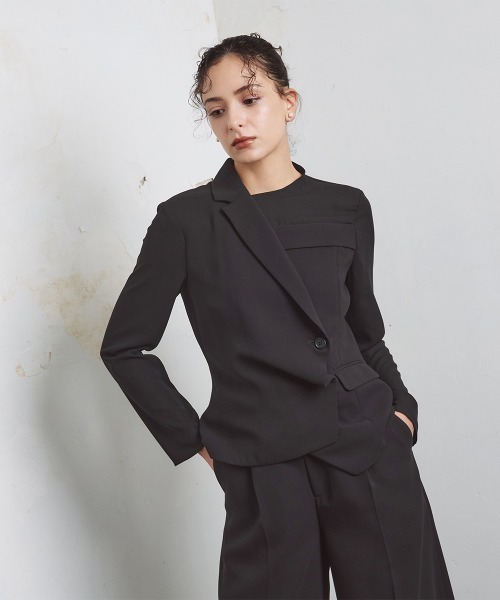 Callarus Black Formal（カラルスブラックフォーマル）の「前開きアシメジャケットドッキングデザインブラウス+ワイドパンツセットアップ〔Callarus〕洗える防しわ（スーツセット・レディース・ブラック・M/L/LL/3L）」の10枚目の写真