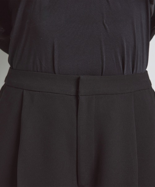 Callarus Black Formal（カラルスブラックフォーマル）の「前開きアシメジャケットドッキングデザインブラウス+ワイドパンツセットアップ〔Callarus〕洗える防しわ（スーツセット・レディース・ブラック・M/L/LL/3L）」の19枚目の写真