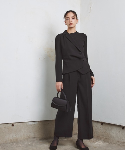 Callarus Black Formal（カラルスブラックフォーマル）の「前開きアシメジャケットドッキングデザインブラウス+ワイドパンツセットアップ〔Callarus〕洗える防しわ（スーツセット・レディース・ブラック・M/L/LL/3L）」の5枚目の写真